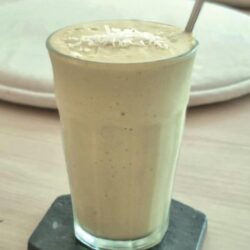 A glass of Avocuddle