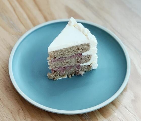 Earl Grey Strawberry Cake